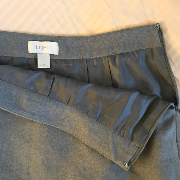 Gray and Black Knee-Length Skirt - Picture 5 of 5